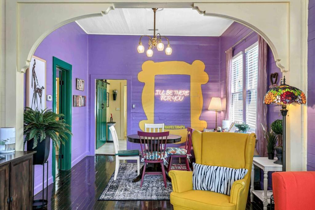 Friends Airbnb Themed 2Bed 2Bath Walkable To All Of Ybor Tampa Dış mekan fotoğraf