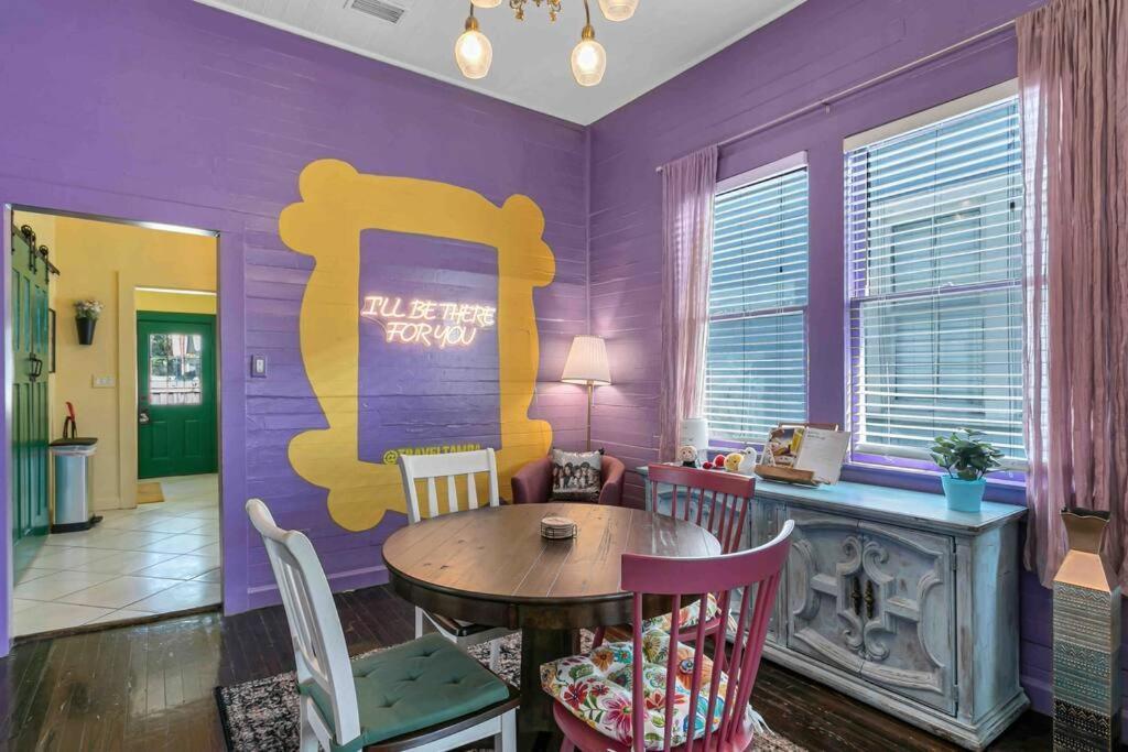 Friends Airbnb Themed 2Bed 2Bath Walkable To All Of Ybor Tampa Dış mekan fotoğraf