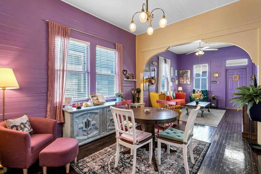 Friends Airbnb Themed 2Bed 2Bath Walkable To All Of Ybor Tampa Dış mekan fotoğraf