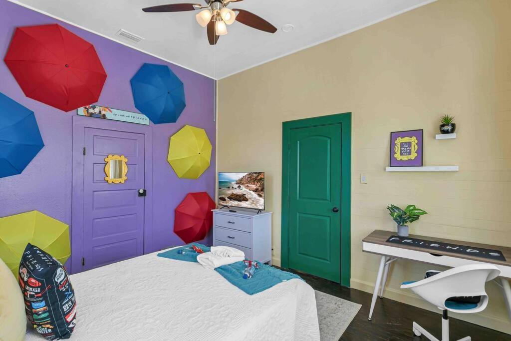 Friends Airbnb Themed 2Bed 2Bath Walkable To All Of Ybor Tampa Dış mekan fotoğraf